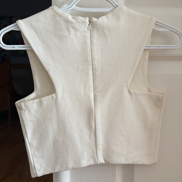 Aritzia White Fitted Crop Top - Picture 5 of 6